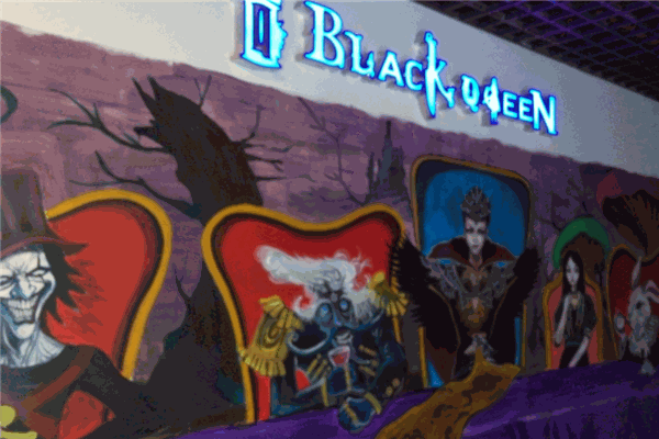 黑桃皇后密室逃脱